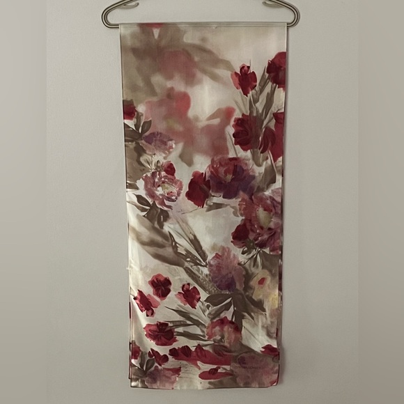 Women’s Cynthia Rowley Pink/Rose Pansy’s Floral Print Vintage Silk Scarf - Picture 1 of 16